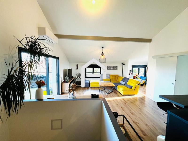 Appartement - 80 m² - 4 pièces