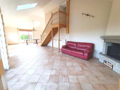 Maison - 163 m² - 8 pièces