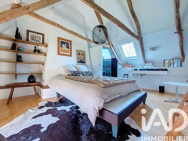 Maison - 257 m² - 13 pièces