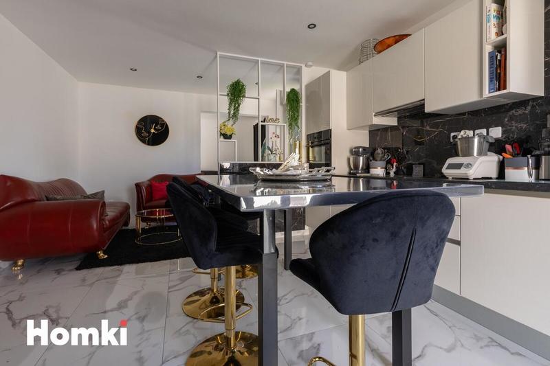 Maison - 96 m² - 5 pièces