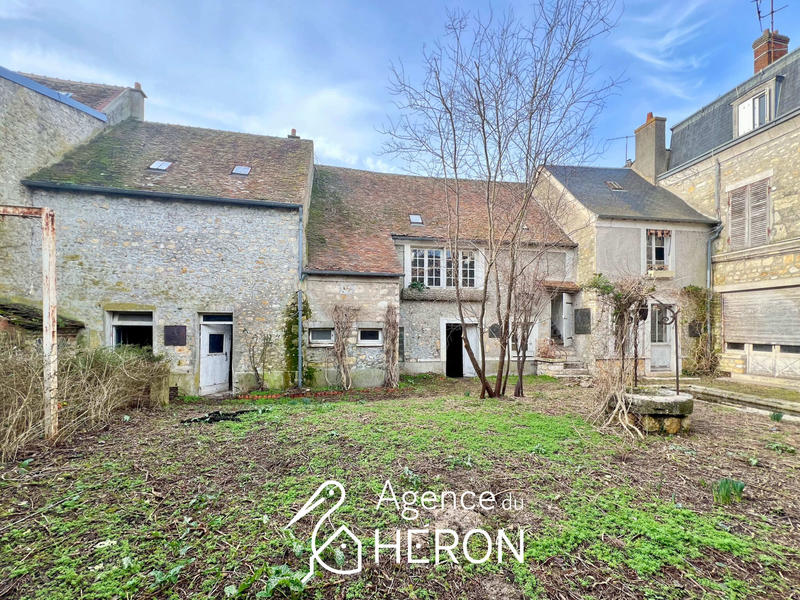 Maison - 470 m² - 19 pièces