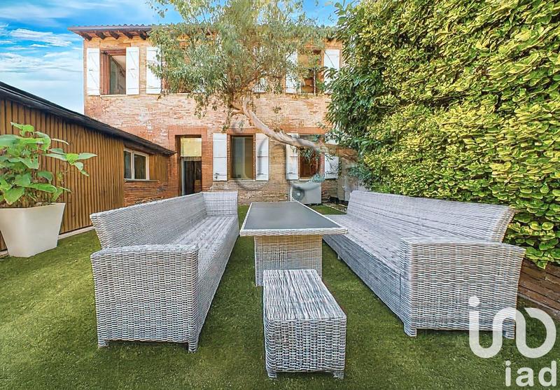 Maison - 315 m² - 10 pièces