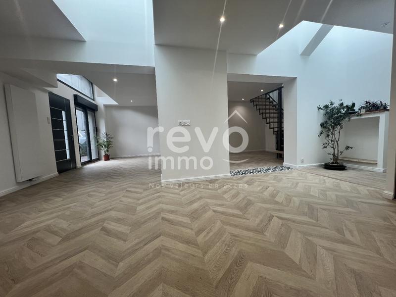 Maison - 171 m² - 6 pièces