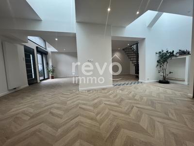 Maison - 171 m² - 6 pièces