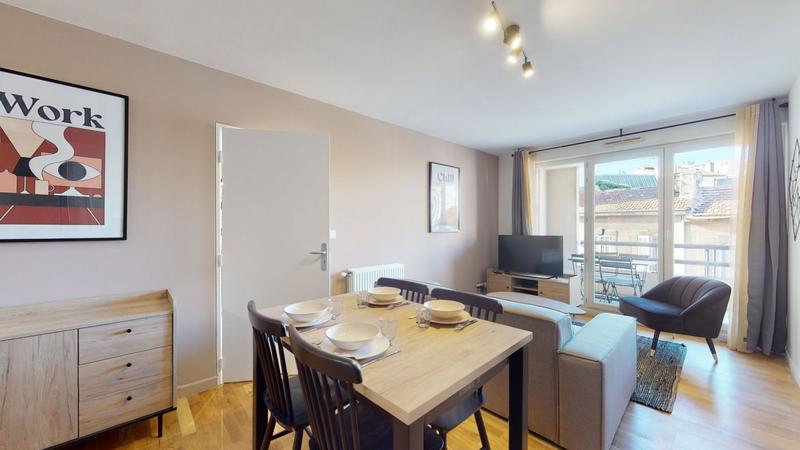 Appartement - 83 m² - 5 pièces