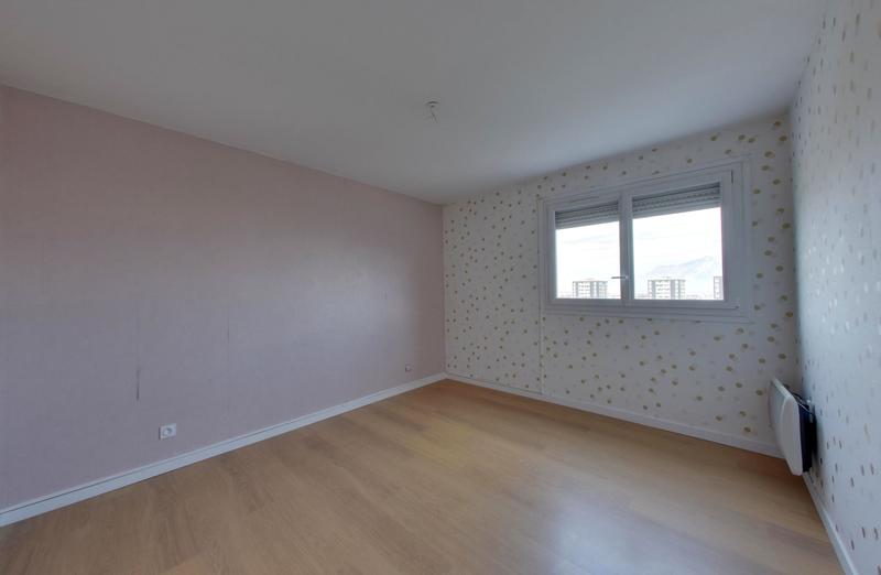 Appartement - 100 m² - 4 pièces