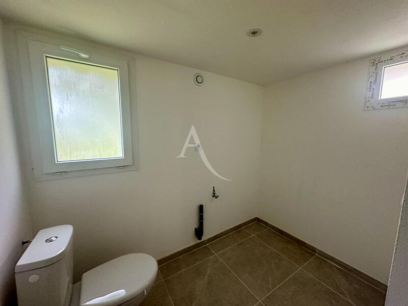 Appartement - 90 m² - 4 pièces