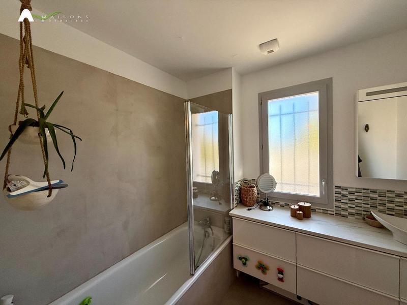 Villa - 80 m² - 3 pièces