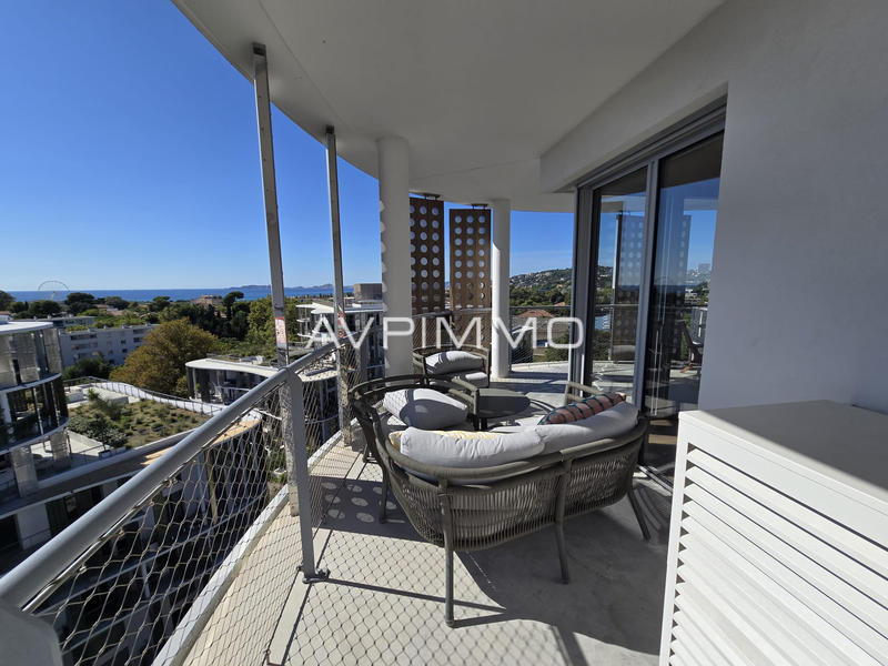 Appartement - 106 m² - 4 pièces