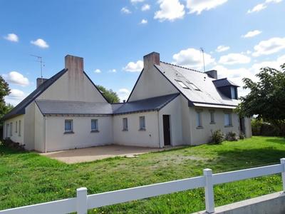 Maison - 178 m² - 10 pièces