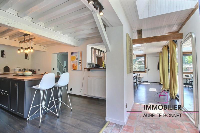 Maison - 325 m² - 15 pièces