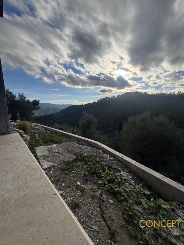 Appartement - 112 m² - 5 pièces