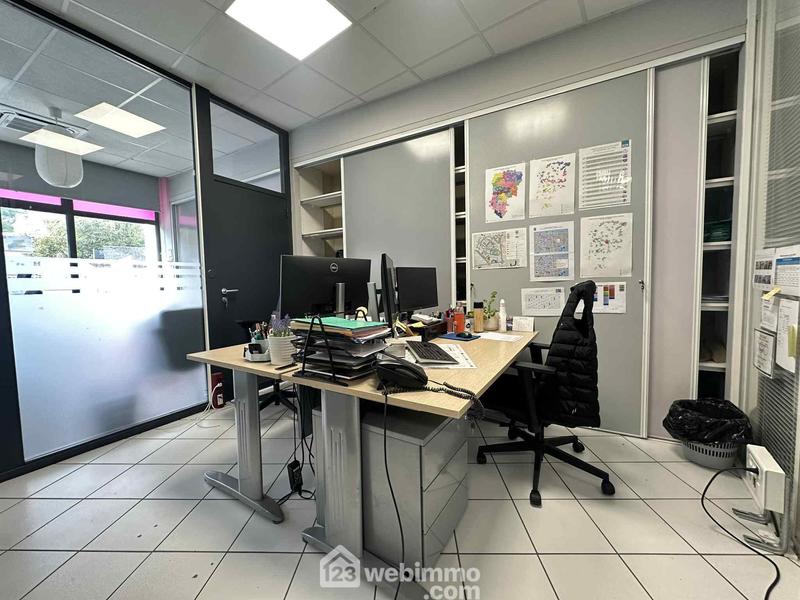 Local commercial - 626 m² - 40 pièces