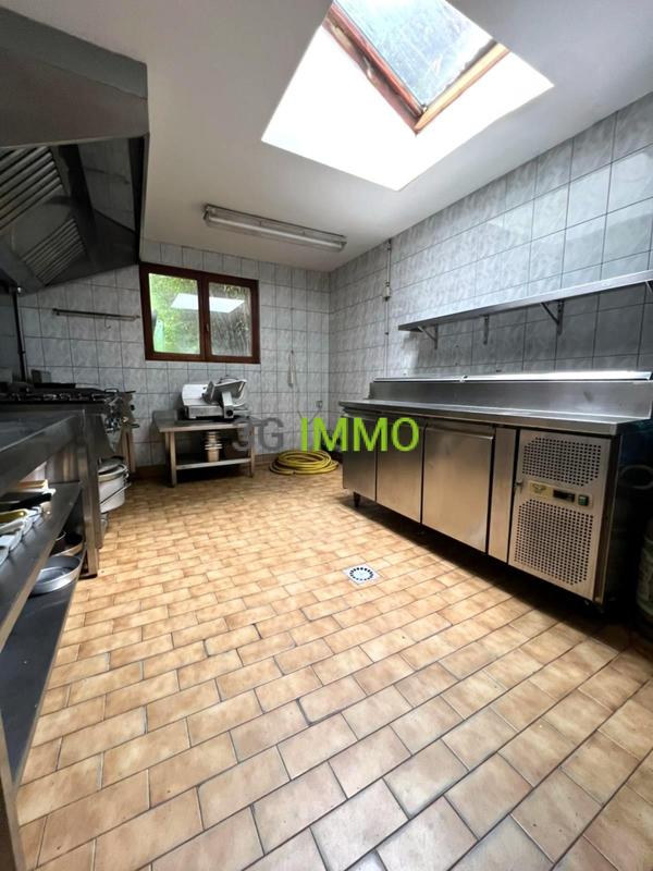 Maison ancienne - 229 m² - 8 pièces