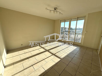 Appartement - 75 m² - 4 pièces