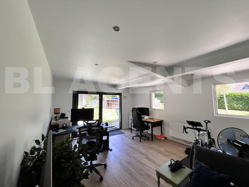 Maison contemporaine - 219 m² - 6 pièces