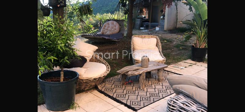 Propriété - 316 m² - 9 pièces