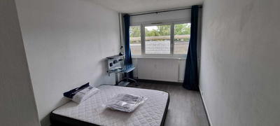 Appartement - 90 m² - 4 pièces