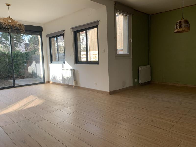 Maison - 75 m² - 5 pièces