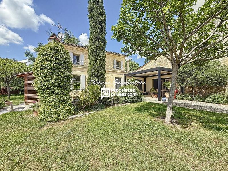 Maison - 321 m² - 8 pièces