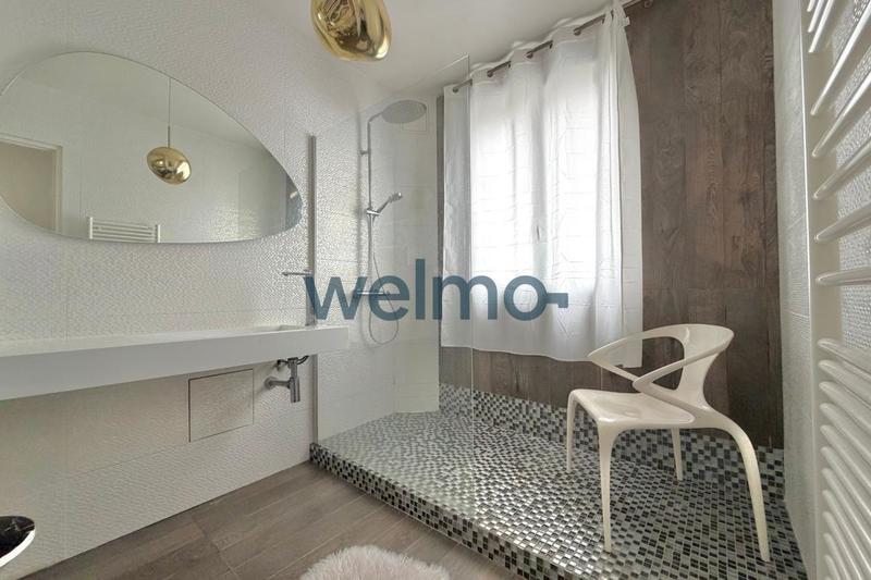 Appartement - 90 m² - 4 pièces