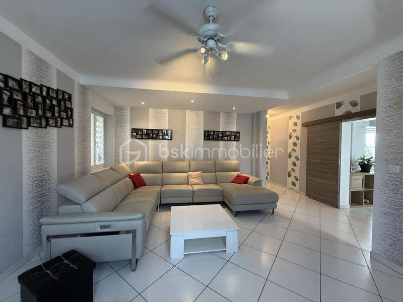 Maison - 177 m² - 7 pièces