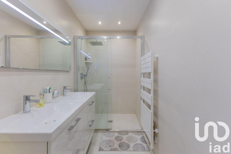 Maison - 267 m² - 6 pièces