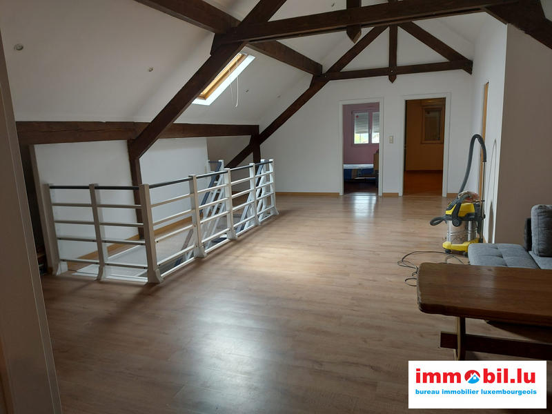 Maison - 255 m² - 7 pièces