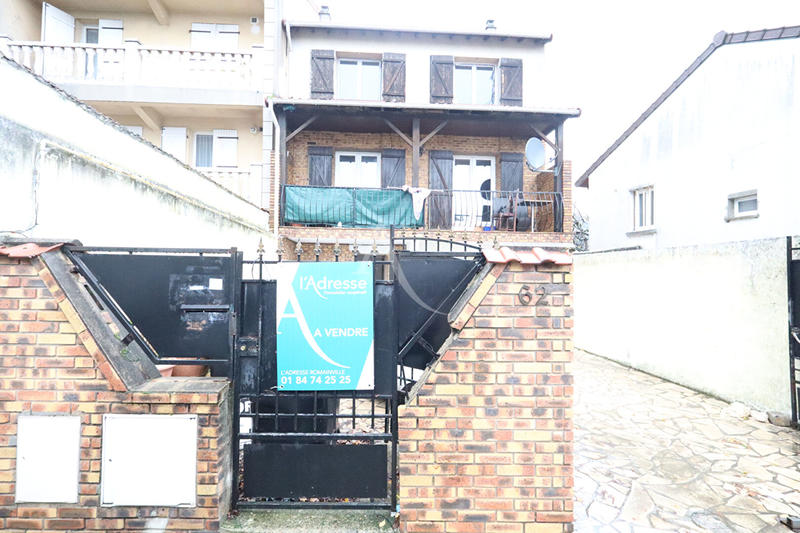 Maison - 237 m² - 11 pièces