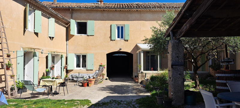 Maison - 350 m² - 8 pièces