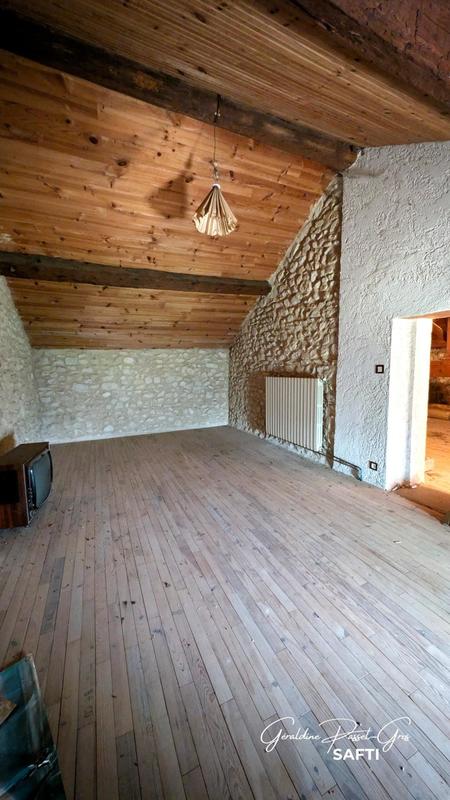 Maison - 177 m² - 7 pièces