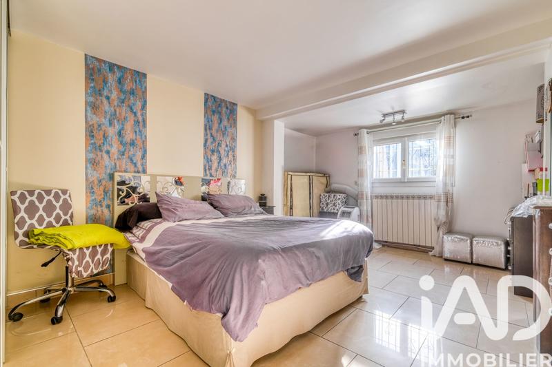 Maison - 269 m² - 8 pièces