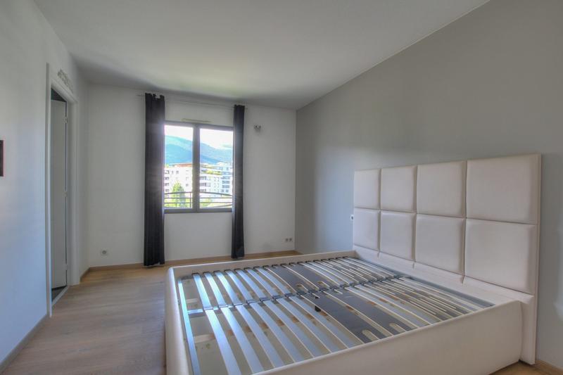 Appartement - 163 m² - 5 pièces