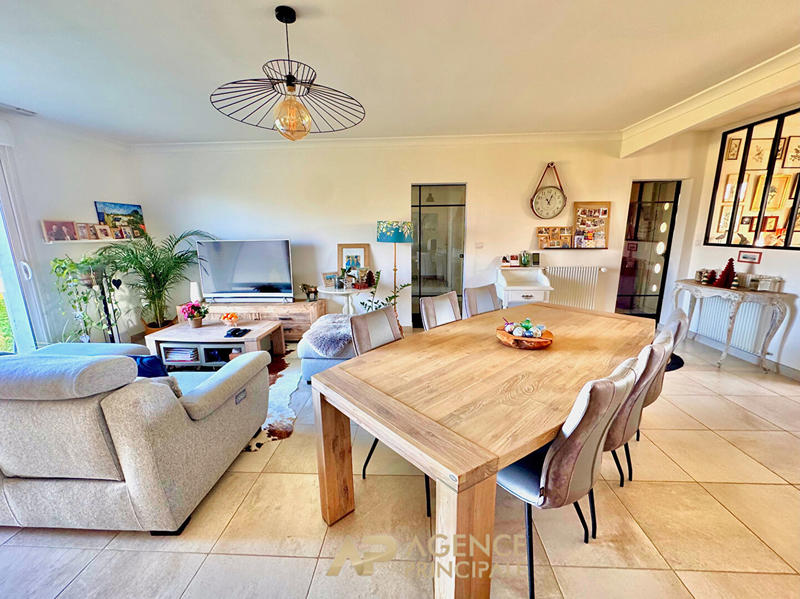 Maison - 102 m² - 4 pièces