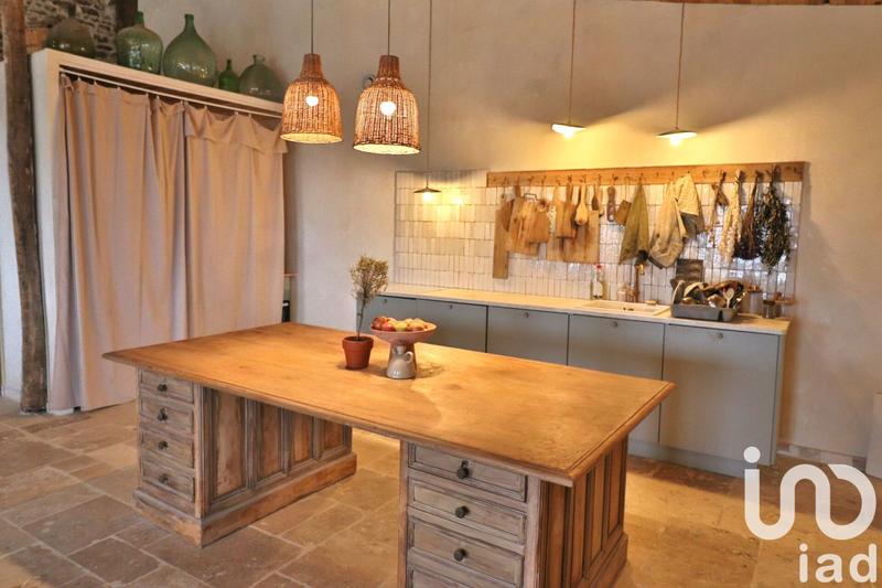 Maison - 198 m² - 8 pièces