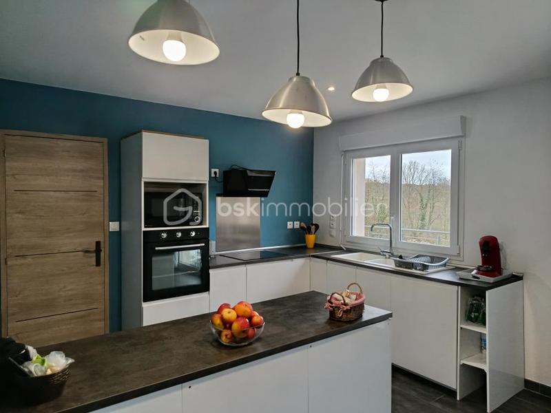 Maison traditionnelle - 102 m² - 5 pièces