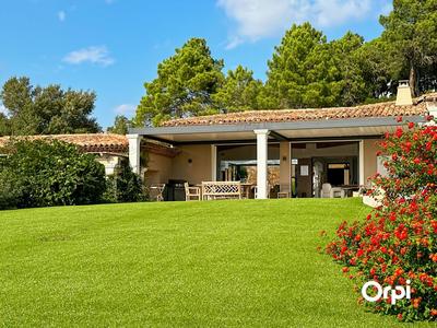 Maison - 373 m² - 6 pièces