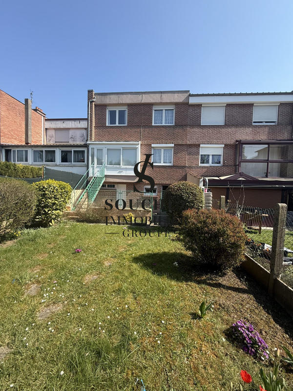 Maison - 97 m² - 4 pièces