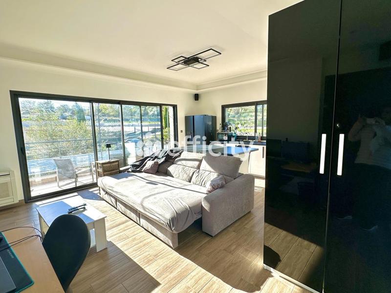 Villa - 143 m² - 8 pièces