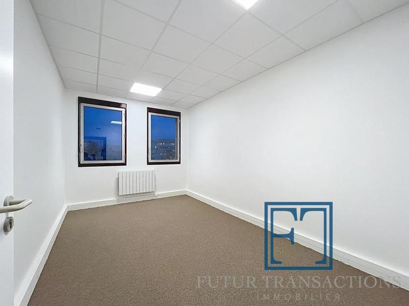 Bureau - 133 m² - 7 pièces