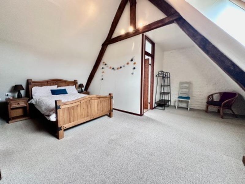 Maison en pierre - 244 m² - 7 pièces