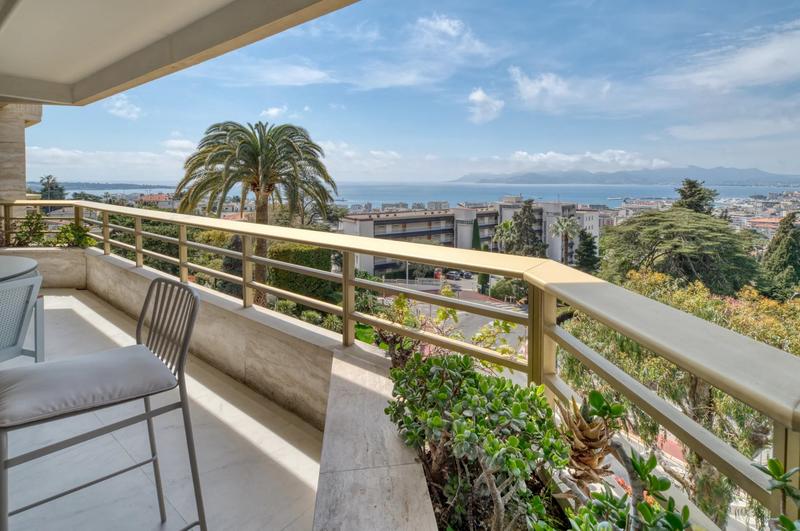 Appartement - 150 m² - 4 pièces