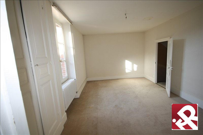 Maison - 1 m² - 10 pièces