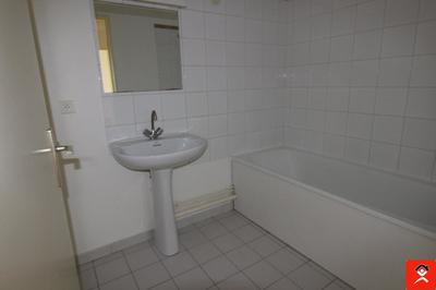 Appartement ancien - 49 m² - 2 pièces