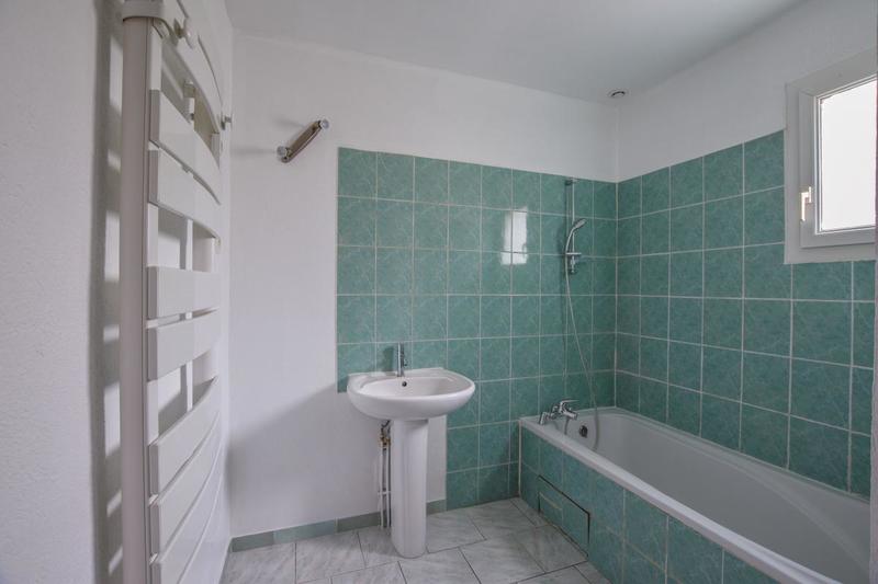 Maison - 98 m² - 5 pièces