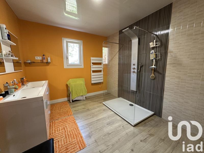 Maison - 179 m² - 7 pièces