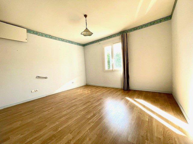 Maison - 93 m² - 5 pièces