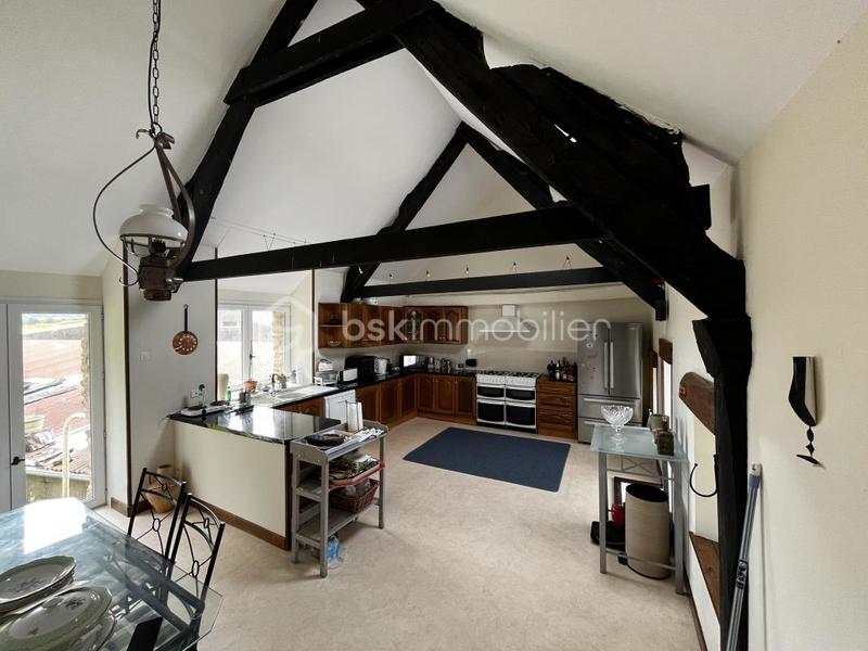 Maison en pierre - 200 m² - 6 pièces