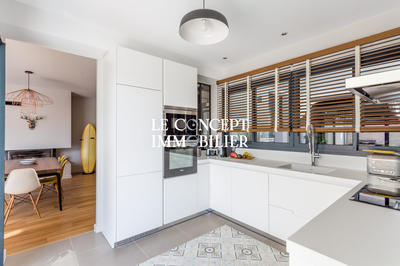 Maison - 179 m² - 6 pièces