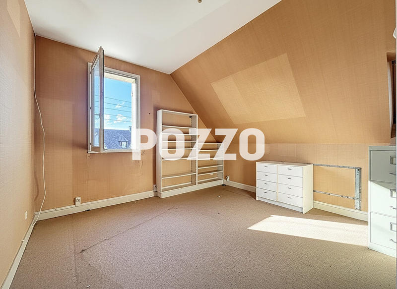 Maison - 161 m² - 8 pièces